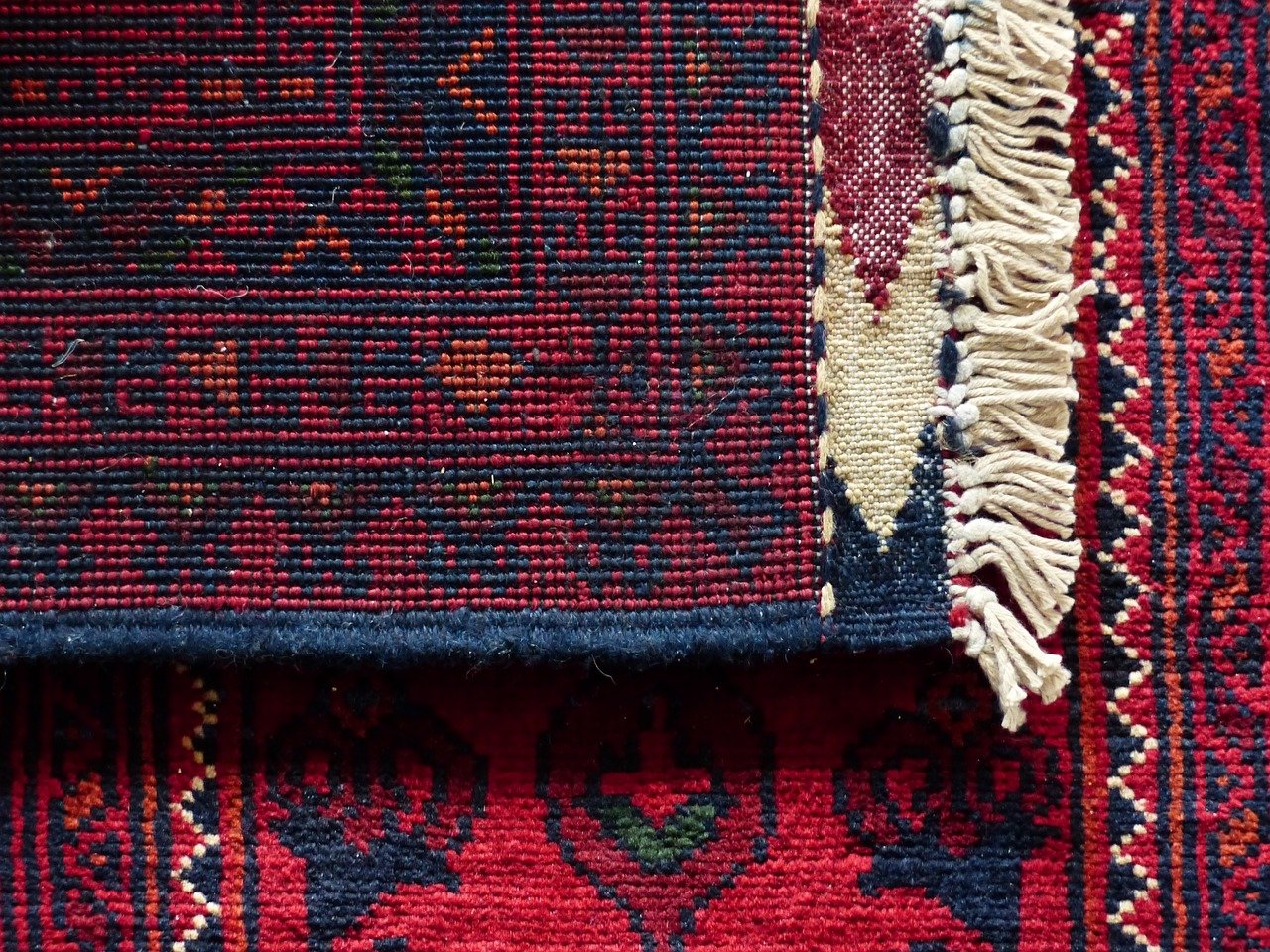RUGS